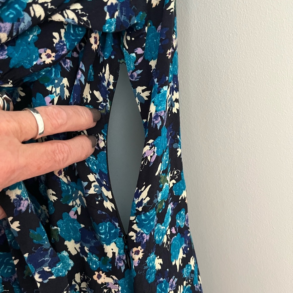 Zara pretty floral dress - Picture 7 of 13